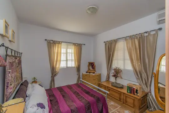 Image 4 thumb