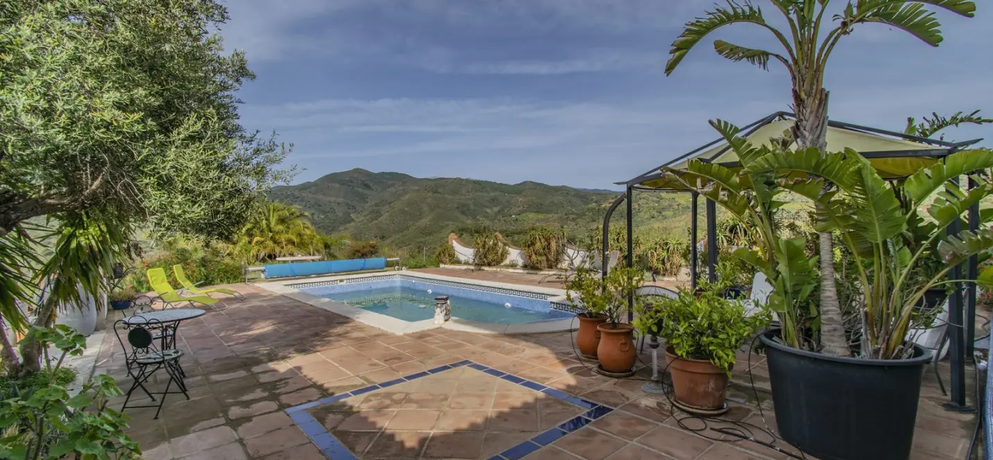 Sale of detached villa in Monda 4