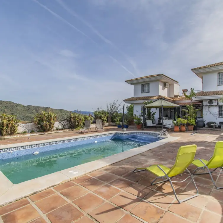 Sale of detached villa in Monda
