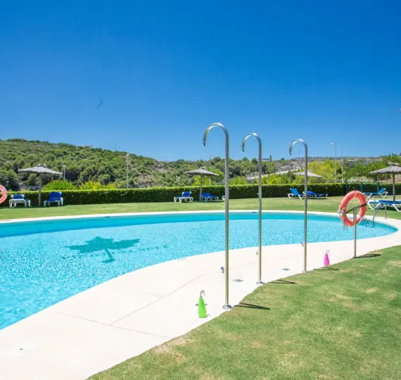 Sale of penthouse in Casares Playa