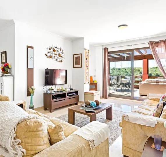 Sale of penthouse in Casares Playa