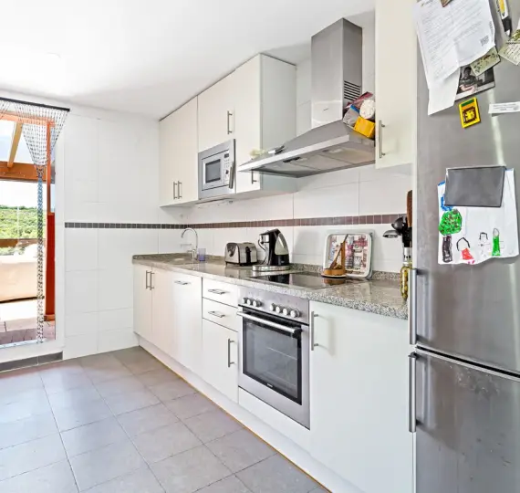 Sale of penthouse in Casares Playa