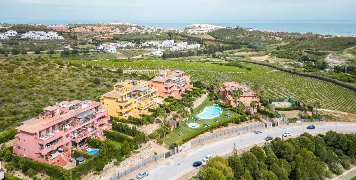 Sale of penthouse in Casares Playa 16