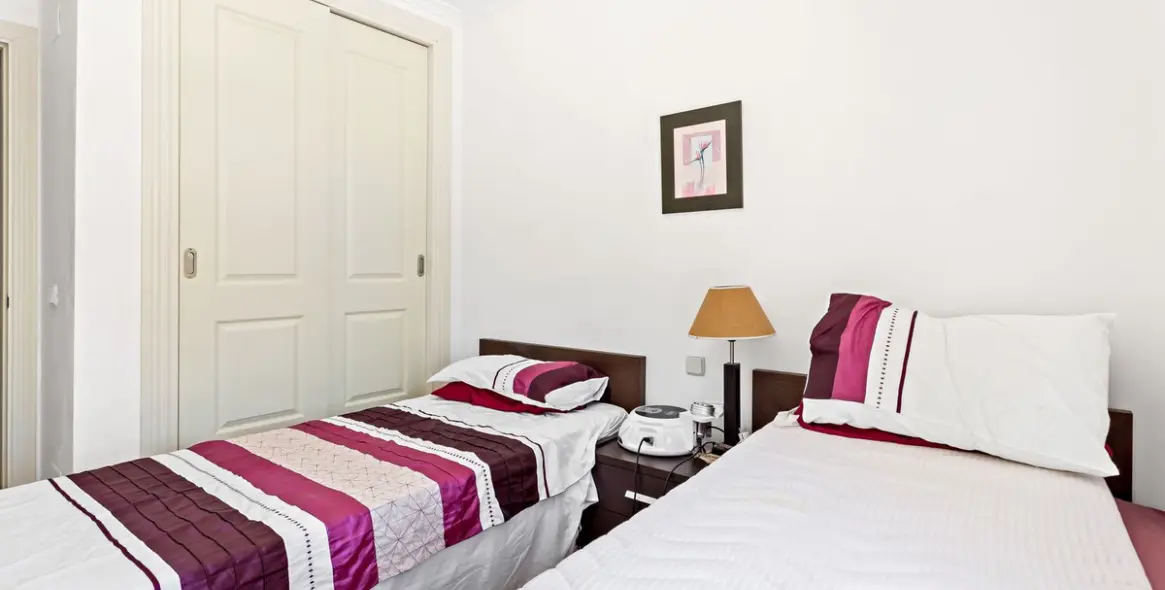 Sale of penthouse in Casares Playa 20