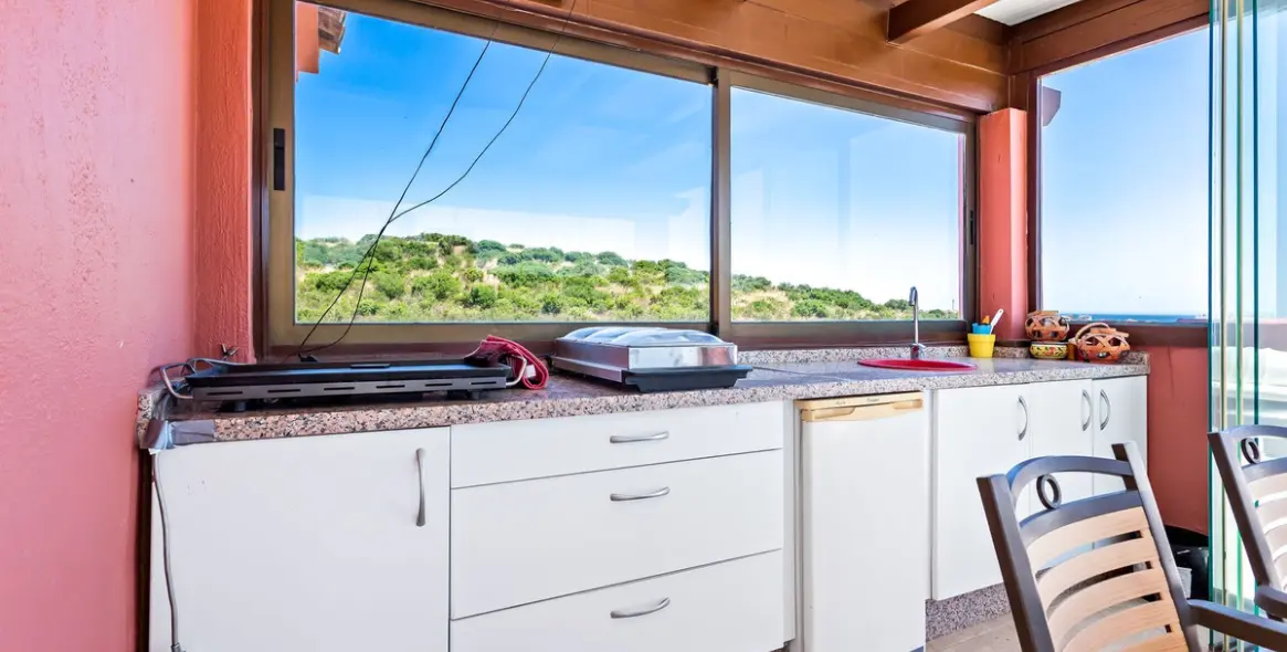 Sale of penthouse in Casares Playa 25