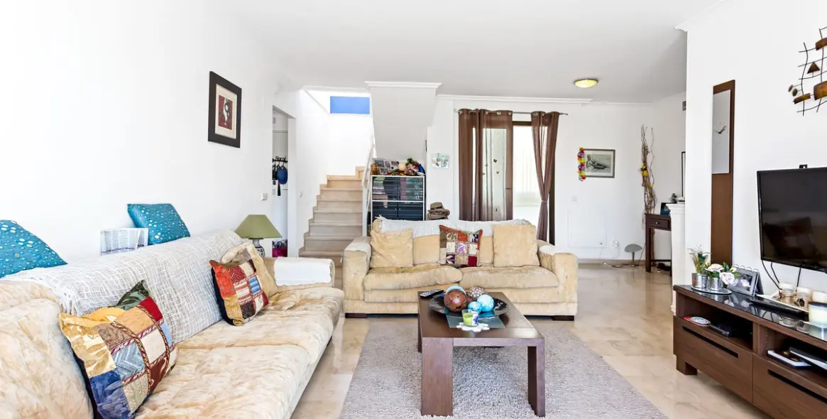 Sale of penthouse in Casares Playa 27