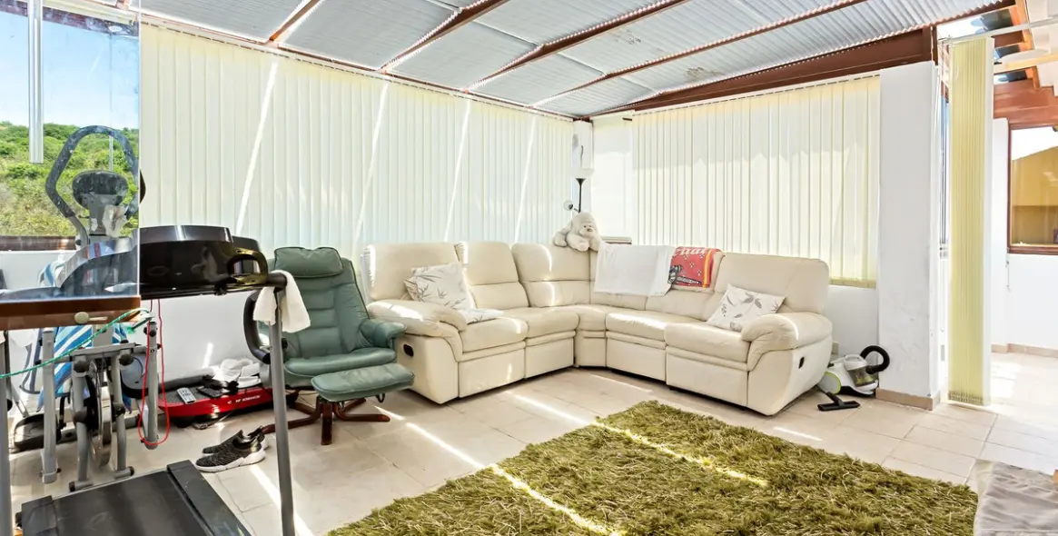 Sale of penthouse in Casares Playa 28
