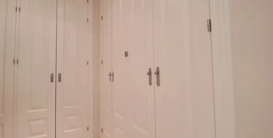 Sale of middle floor apartment in Benahavís 15