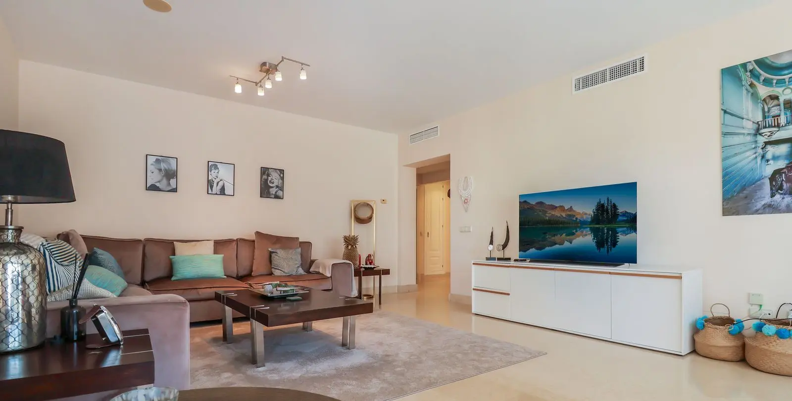Venta de apartamento en planta media en Benahavís 7