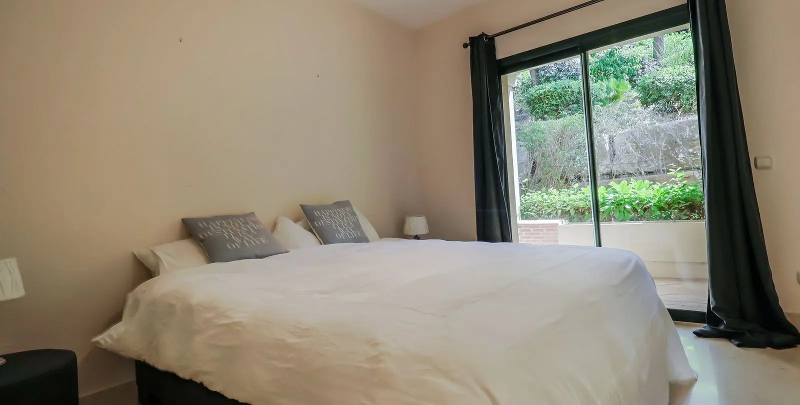 Venta de apartamento en planta media en Benahavís 8
