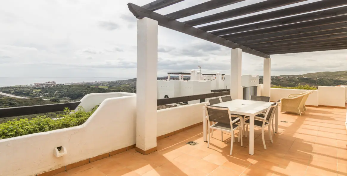 Sale of penthouse in Doña Julia 1