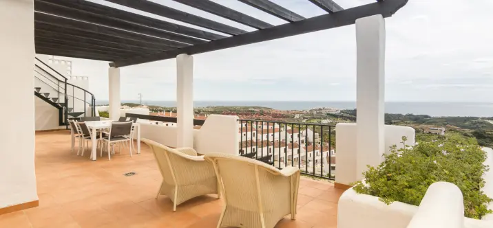 Sale of penthouse in Doña Julia 1
