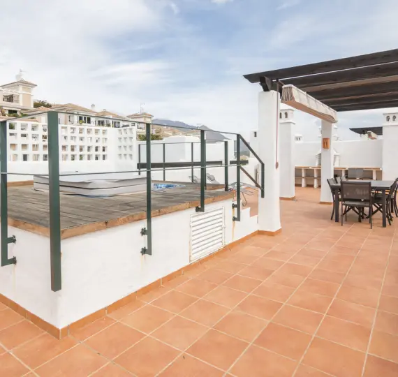 Sale of penthouse in Doña Julia