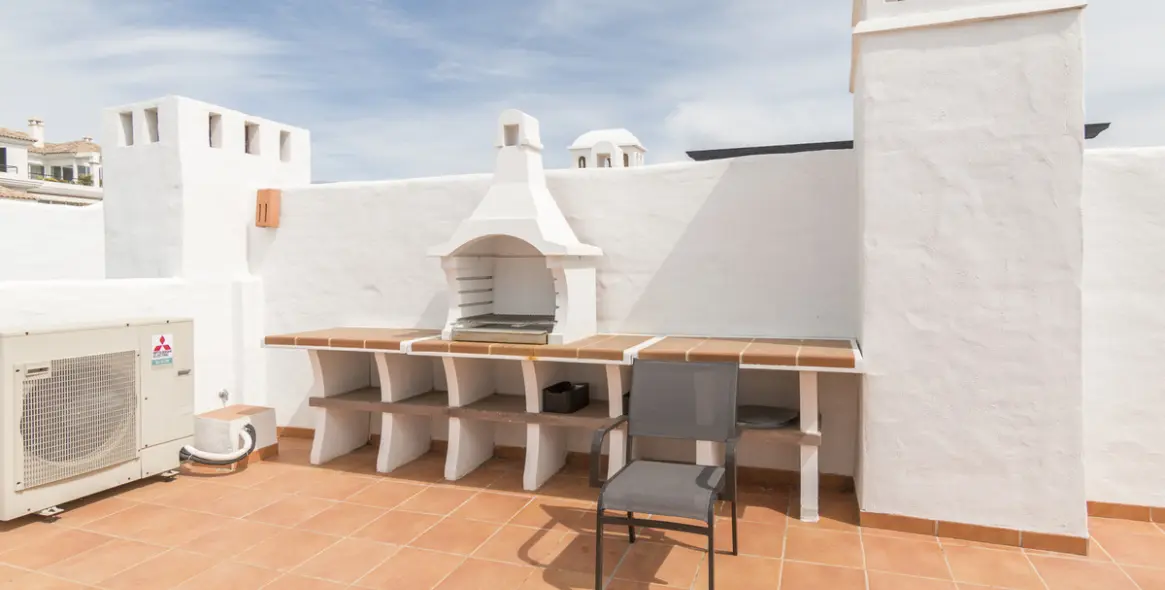Sale of penthouse in Doña Julia 6