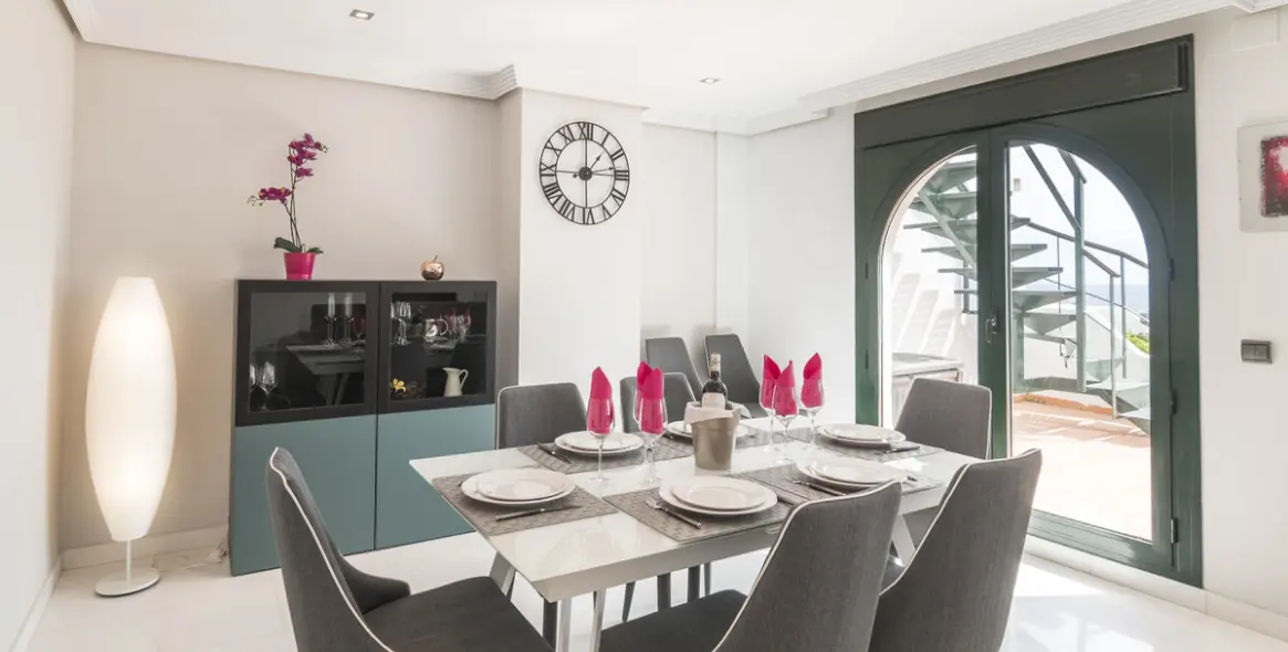 Sale of penthouse in Doña Julia 7