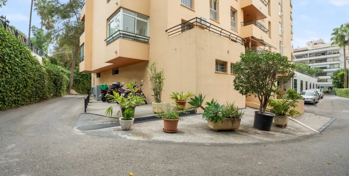 Продажа апартаментов на среднем этаже в Marbella 3