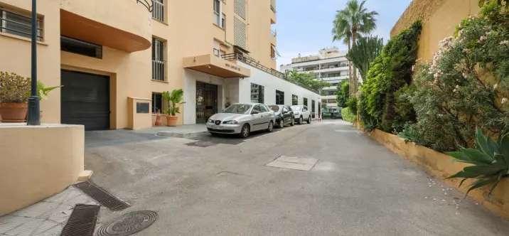 Продажа апартаментов на среднем этаже в Marbella 3