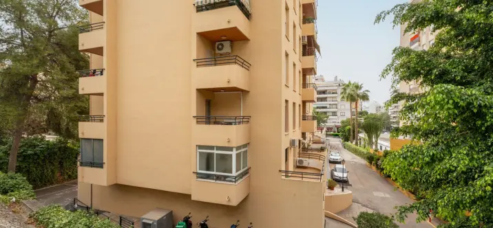 Продажа апартаментов на среднем этаже в Marbella 4