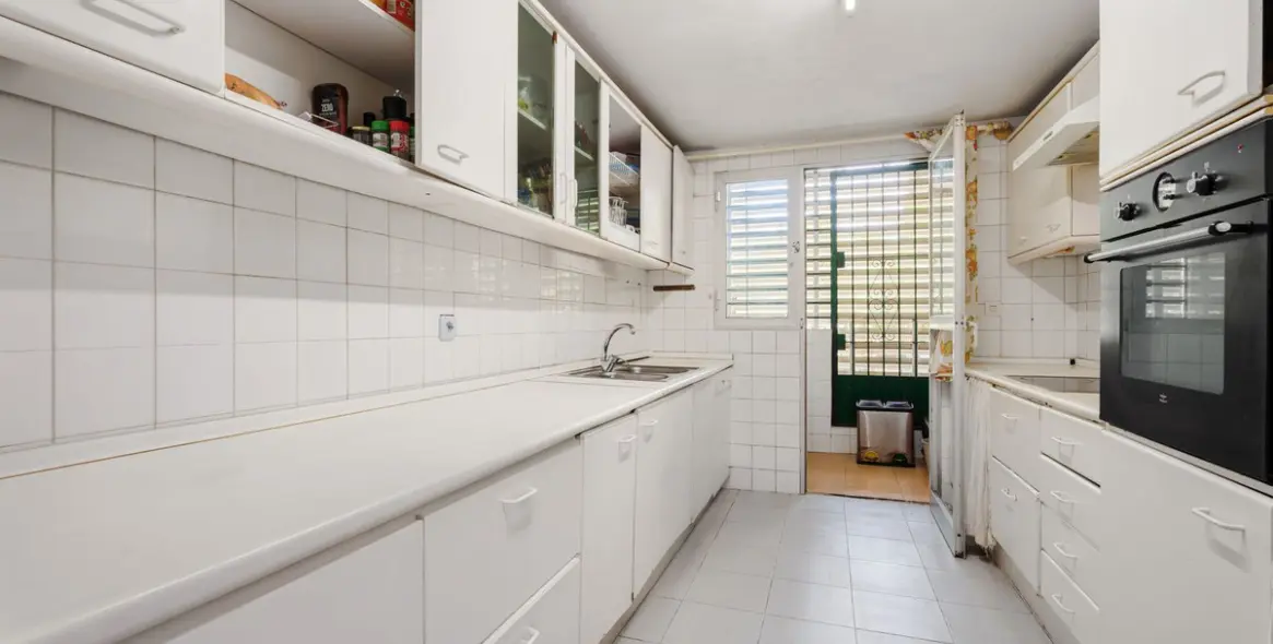 Продажа апартаментов на среднем этаже в Marbella 14