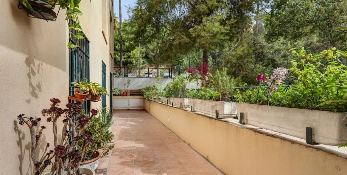 Продажа апартаментов на среднем этаже в Marbella 23