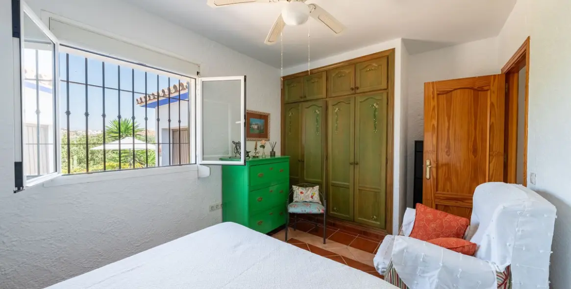 Sale of finca - cortijo in Coín 36