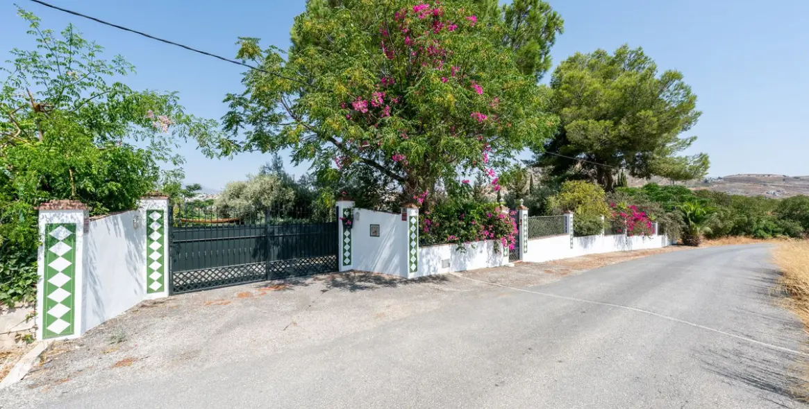 Sale of finca - cortijo in Coín 39