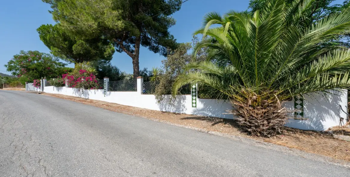 Sale of finca - cortijo in Coín 40