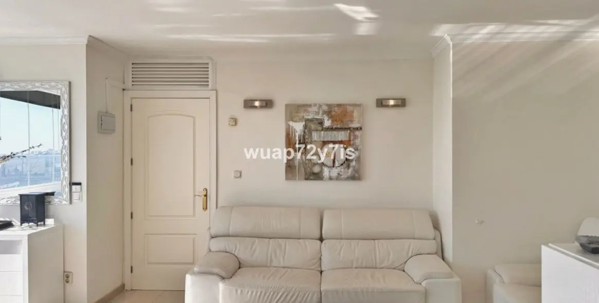 Sale of penthouse in Fuengirola 3