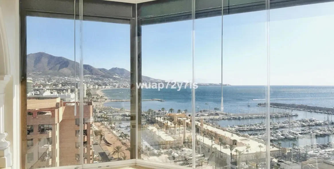 Sale of penthouse in Fuengirola 16