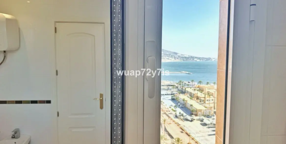 Sale of penthouse in Fuengirola 26