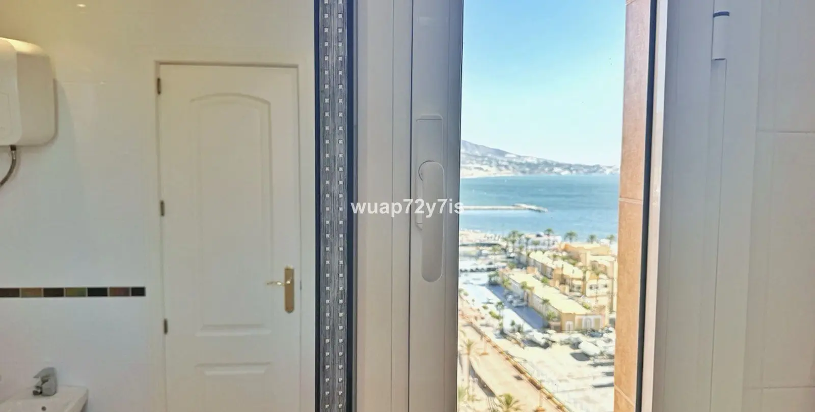 Sale of penthouse in Fuengirola 26