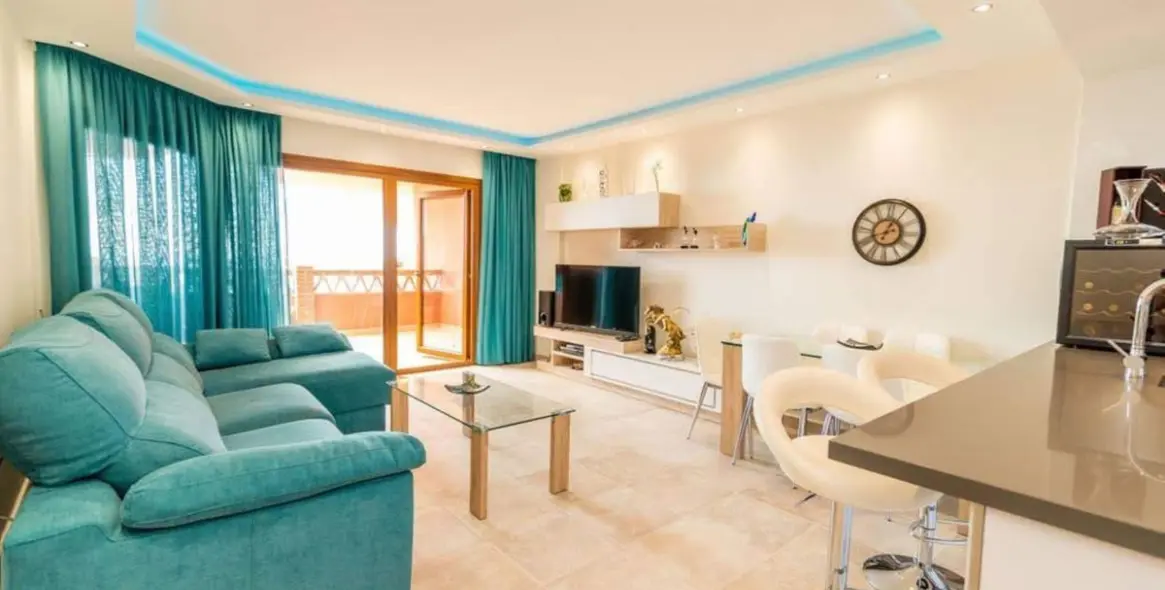 Sale of penthouse in Fuengirola (district Higueron) 5