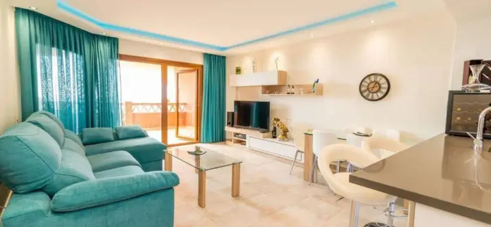 Penthouse R5195410 4