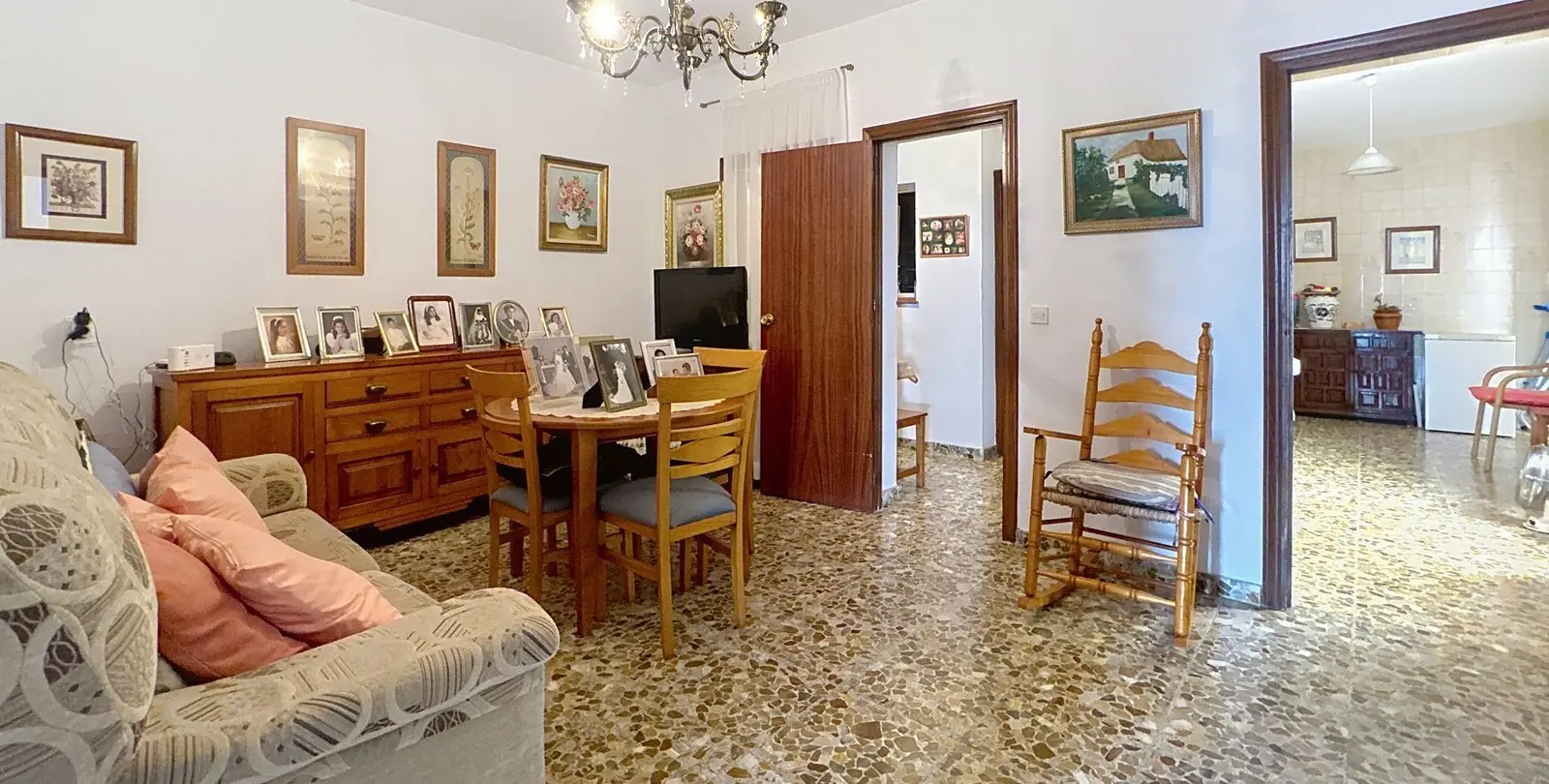 Sale of townhouse in Estepona 11