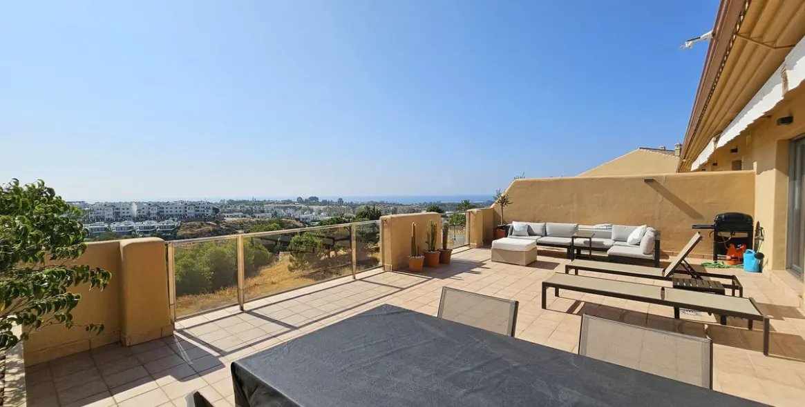 Sale of penthouse in Selwo 1