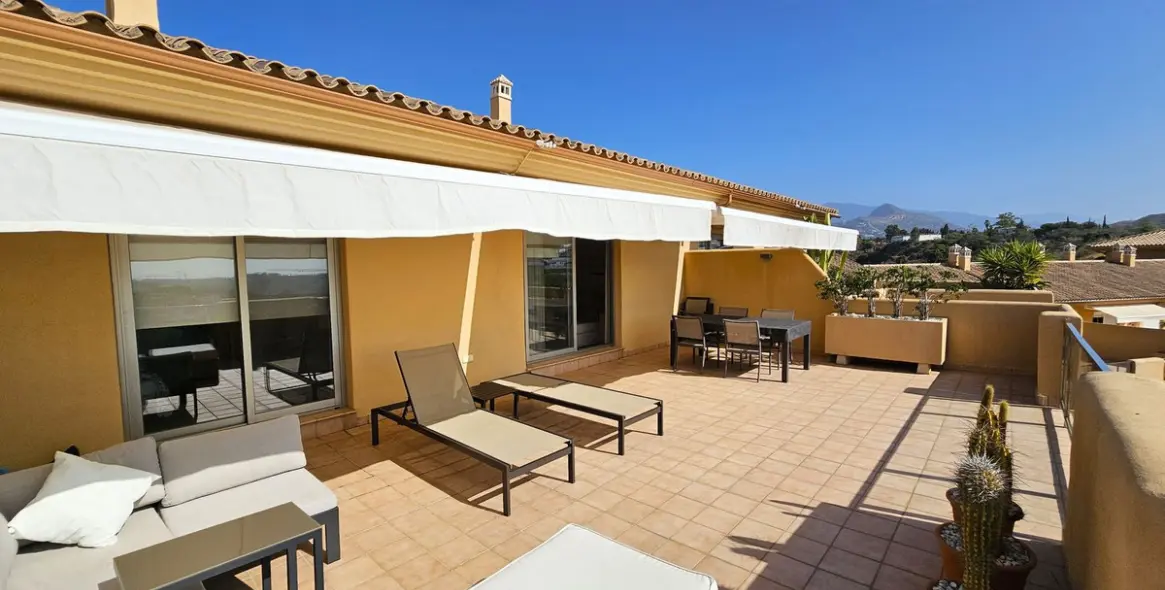 Sale of penthouse in Selwo 2