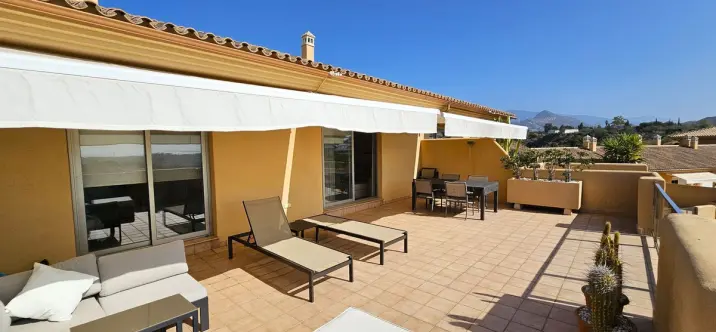 Sale of penthouse in Selwo 1