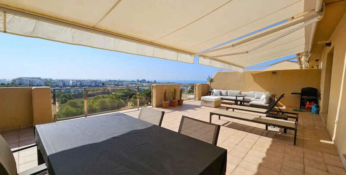Sale of penthouse in Selwo 10