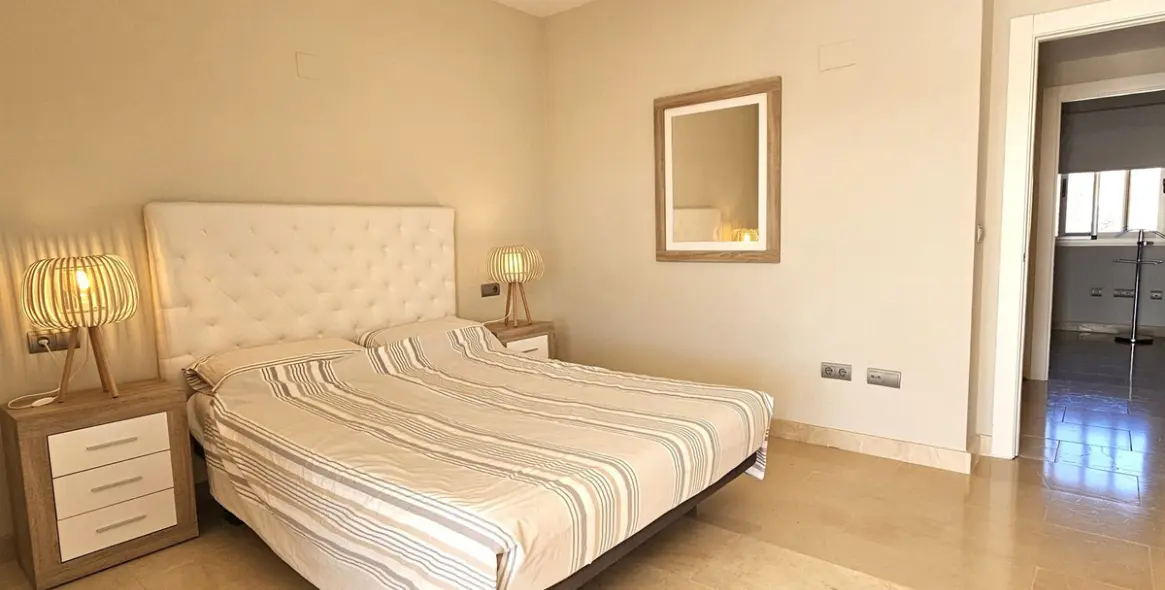 Sale of penthouse in Selwo 17