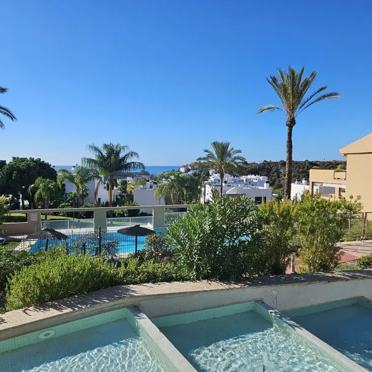 Sale of penthouse in Selwo