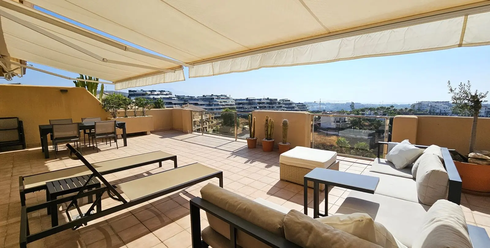 Sale of penthouse in Selwo 7