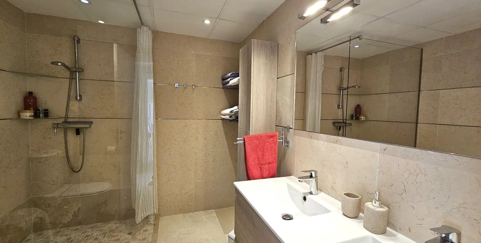 Sale of penthouse in Selwo 23