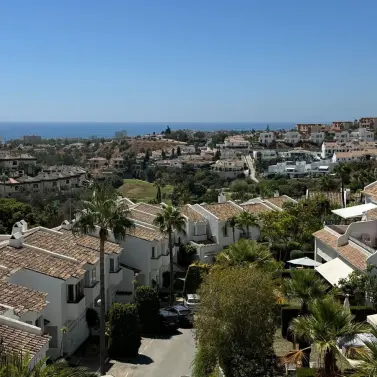 Sale of middle floor apartment in Riviera del Sol