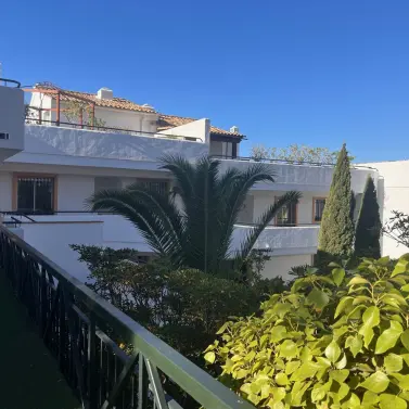 Sale of middle floor apartment in Riviera del Sol