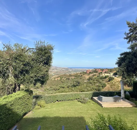 Продажа апартаментов на среднем этаже в La Mairena