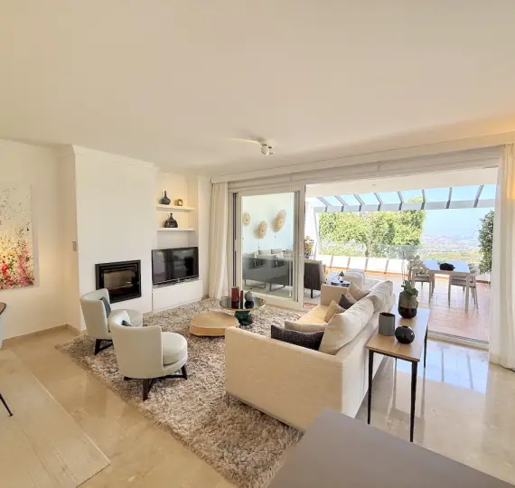 Продажа апартаментов на среднем этаже в La Mairena