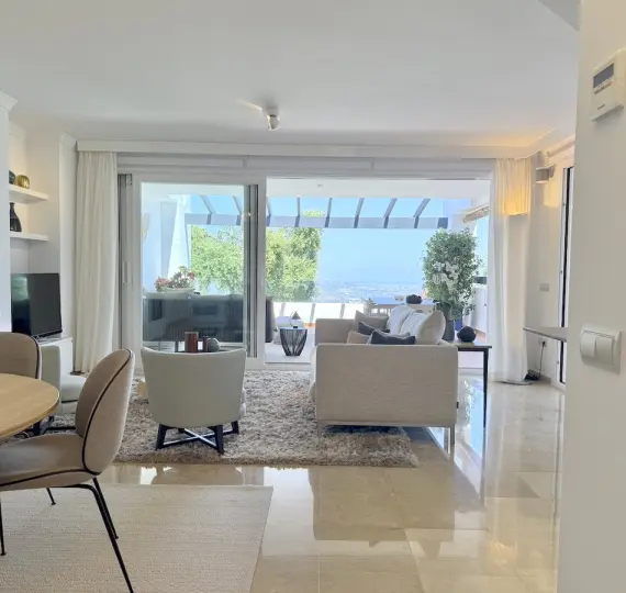 Продажа апартаментов на среднем этаже в La Mairena