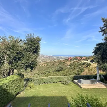 Venta de apartamento en planta media en La Mairena