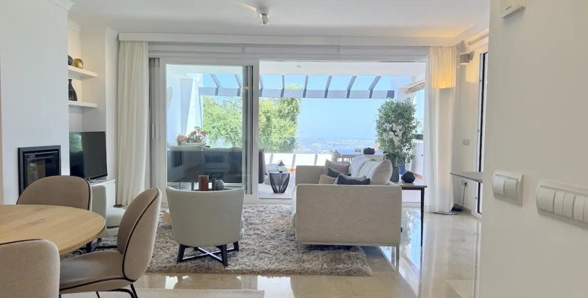 Venta de apartamento en planta media en La Mairena 4