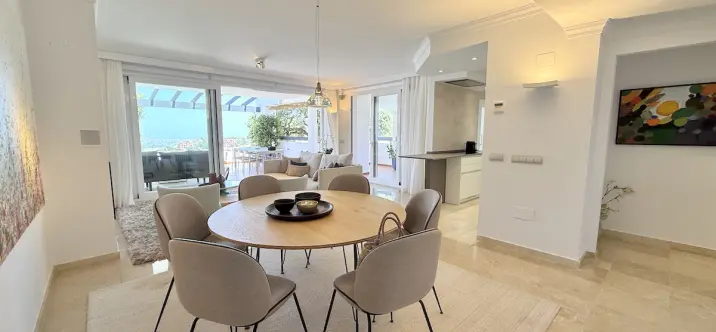 Venta de apartamento en planta media en La Mairena 4